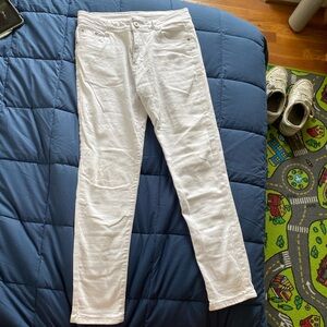 White denim pants